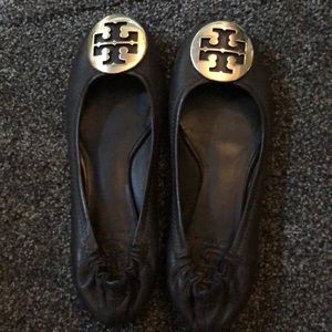 Tory burch flats brown.